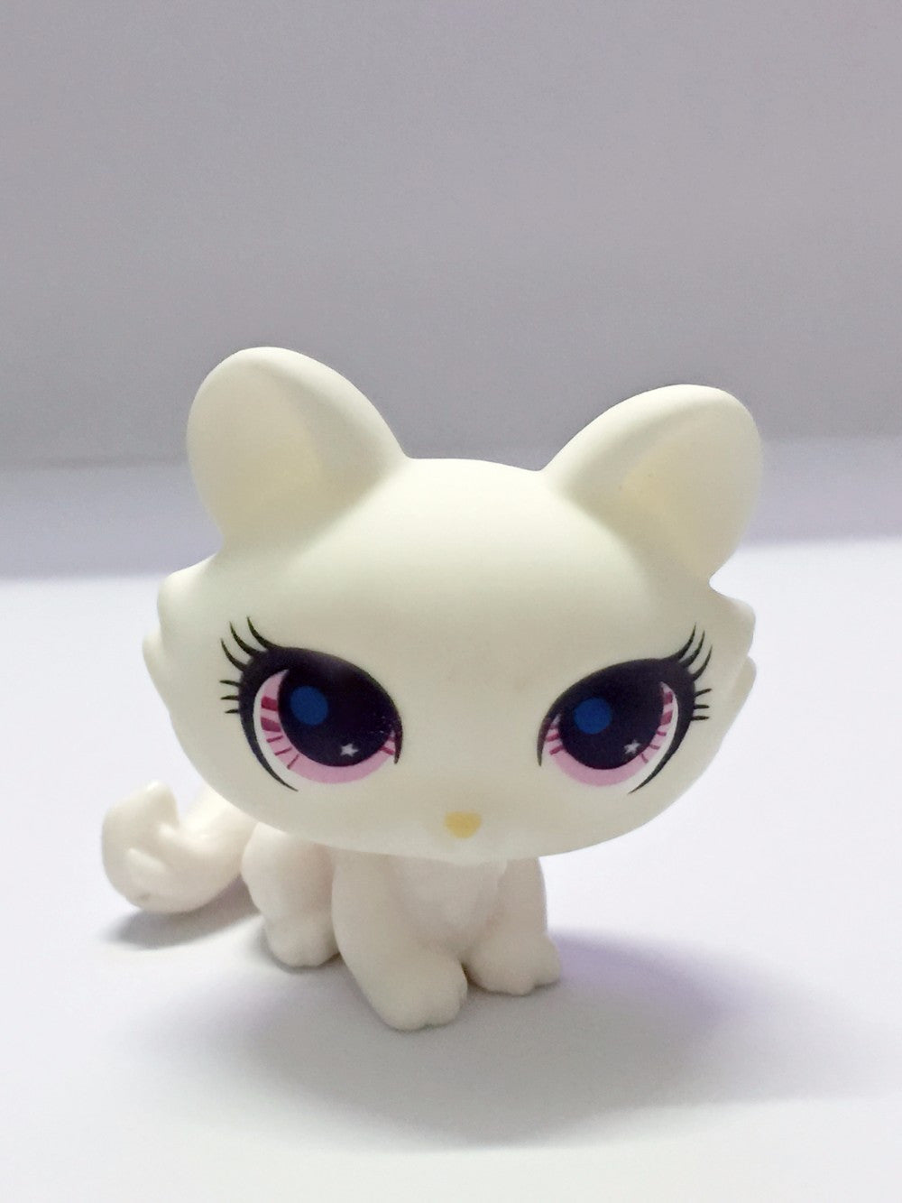 Littlest pet shop super cute classic white cat buyer required lps pokemo toy funko pop action toy figures free shipping 5CM PVC